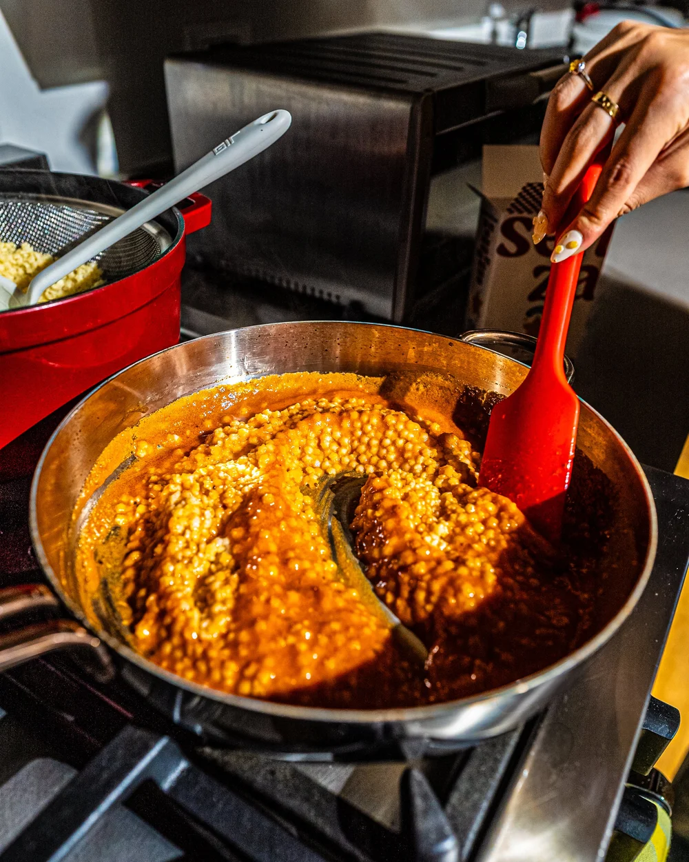 Cooking Eat Senza pasta in red pot